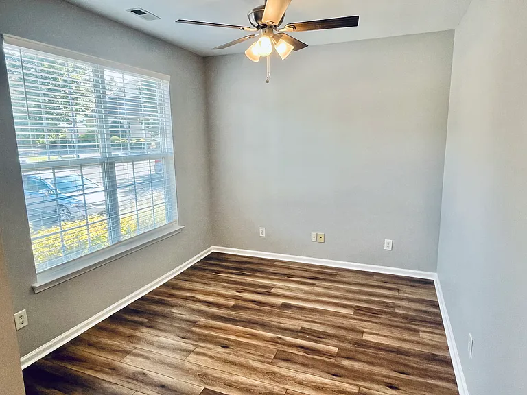 961 Copperstone Ln — Photo 5