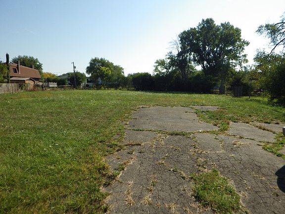 5th image of 335 Greenwood Rd