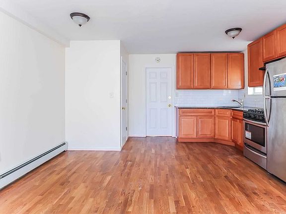 4th image of 103-20 217th Ln