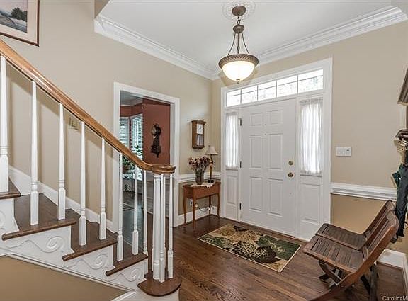3rd image of 6712 Cristina Ct
