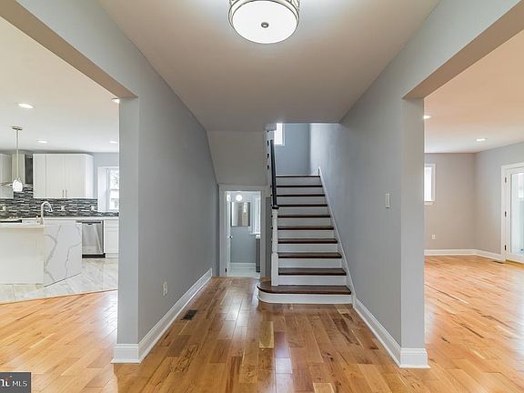 4th image of 719 Morgan Ave