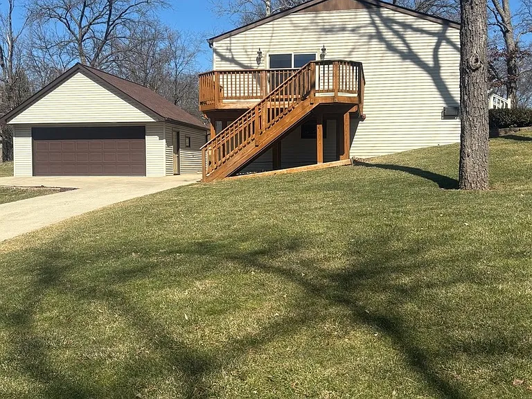 7718 Butternut Ct — Photo 2