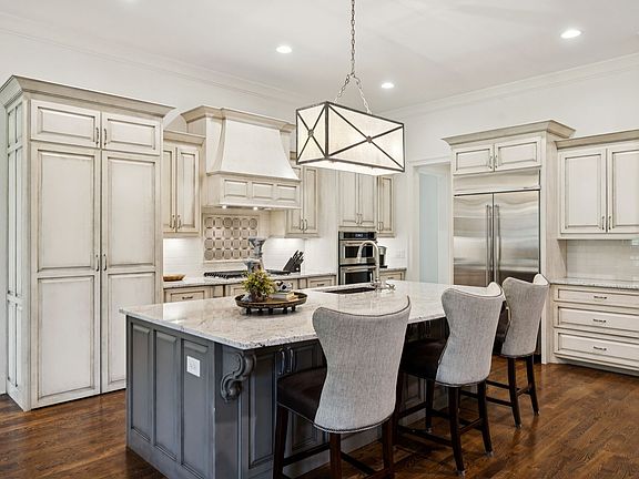 4th image of 8704 Wolfsbane Ln