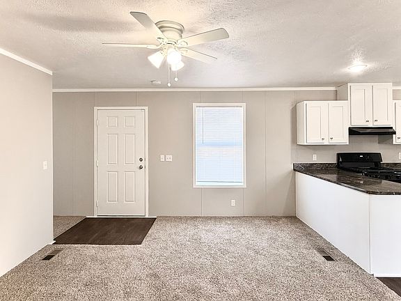 3rd image of 12 Bayberry St