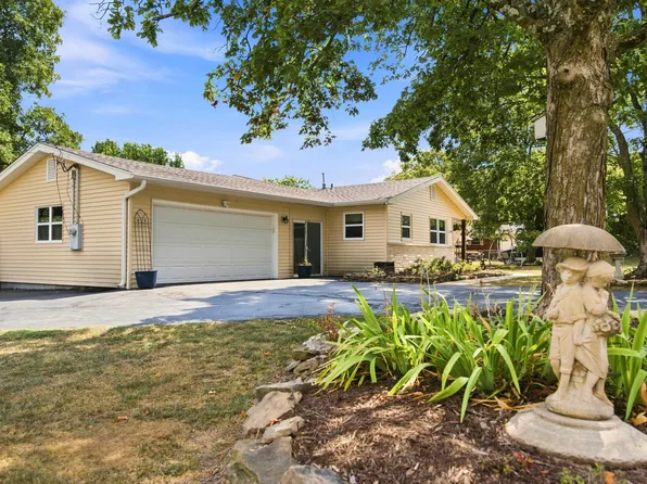 1306 Porter Avenue, Aurora, MO 65605