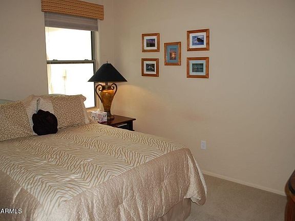 5th image of 18984 N Hawthorn Dr
