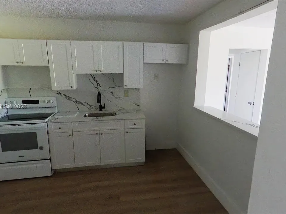 2660 Palm Ave #1