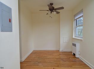 1498 W Terrace Cir APT 4, Teaneck, NJ 07666