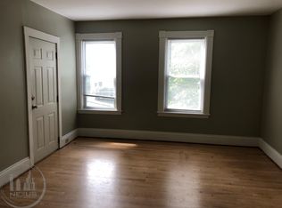 2 Hale St #2, Worcester, MA 01604