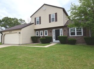3S231 Lakeview Ct, Warrenville, IL 60555