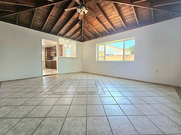 4th image of 933 Cabana Ave