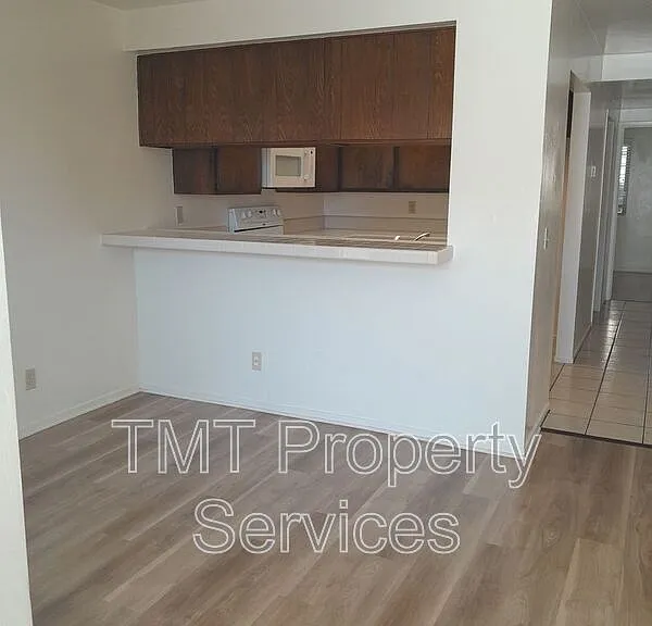 413 E Rice Ranch Rd — Photo 5