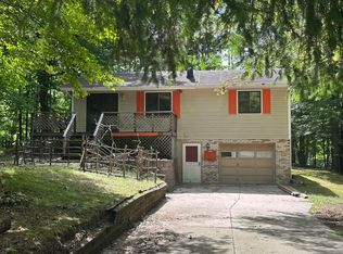 9524 Calgary Dr S, Stanwood, MI 49346