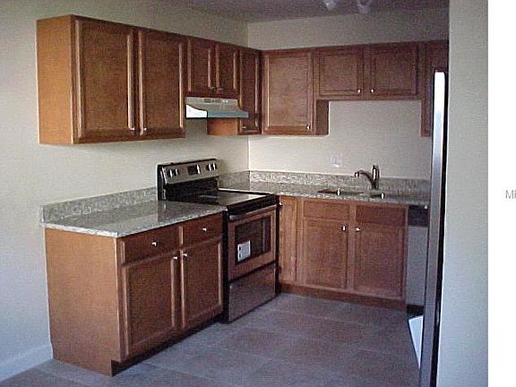 3rd image of 4825 Anzio St