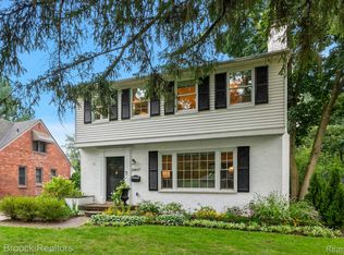 31617 Auburn Dr, Beverly Hills, MI 48025