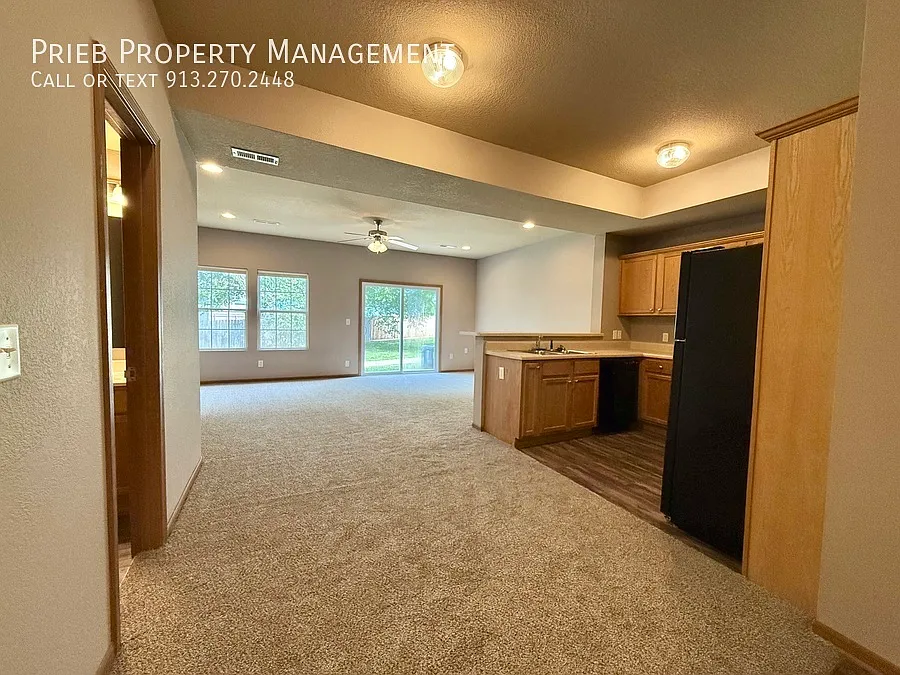Building Photo - 878 S Woodson Ct