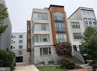 915 12th St NE APT 1, Washington, DC 20002