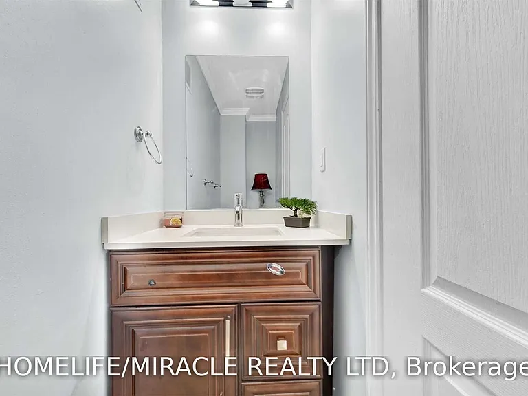 11 Phelps Dr — Photo 22
