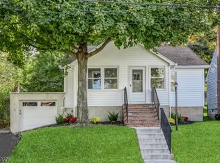 8 Parkway W, Caldwell, NJ 07006