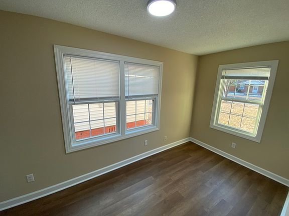 4th image of 1016 Colonial Ave