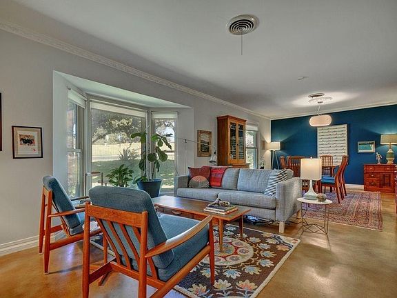 4th image of 1708 Windoak Dr
