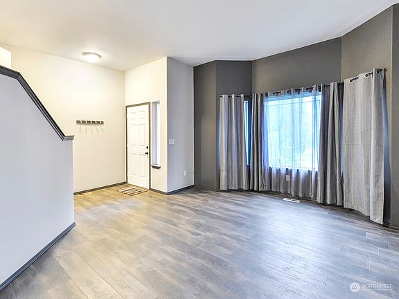 3rd image of 15309 88th Avenue Ct E