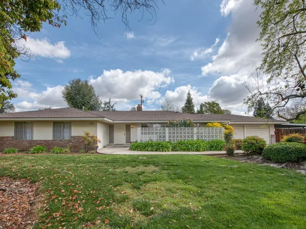 5766 N Pleasant Ave, Fresno, CA 93711