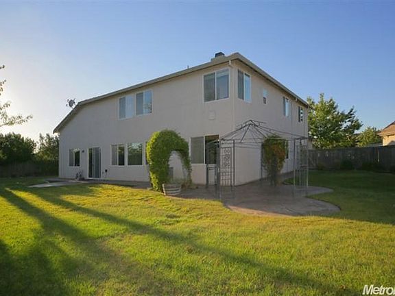 5th image of 232 Sagemoor Ct