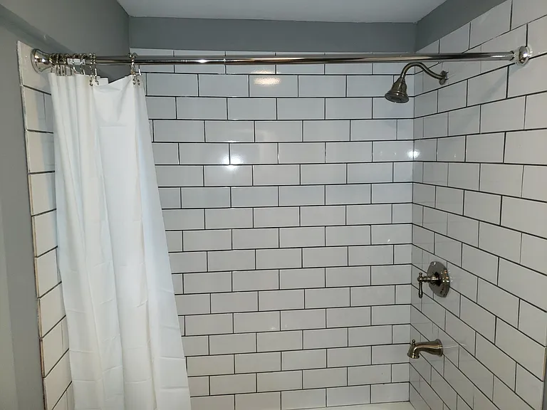 1272 Woodland Ave NE — Photo 11