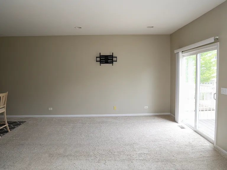 217 Comstock Dr — Photo 30