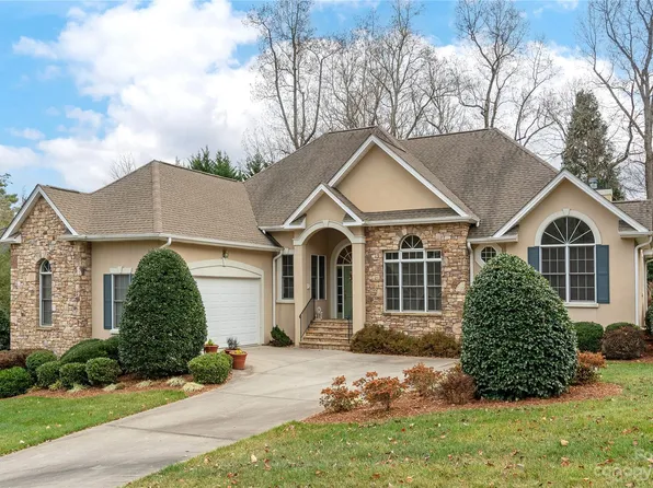 85 Mistletoe Trl, Hendersonville, NC 28791