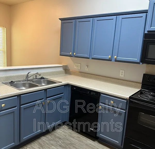 1917 Butterfly Ln — Photo 7