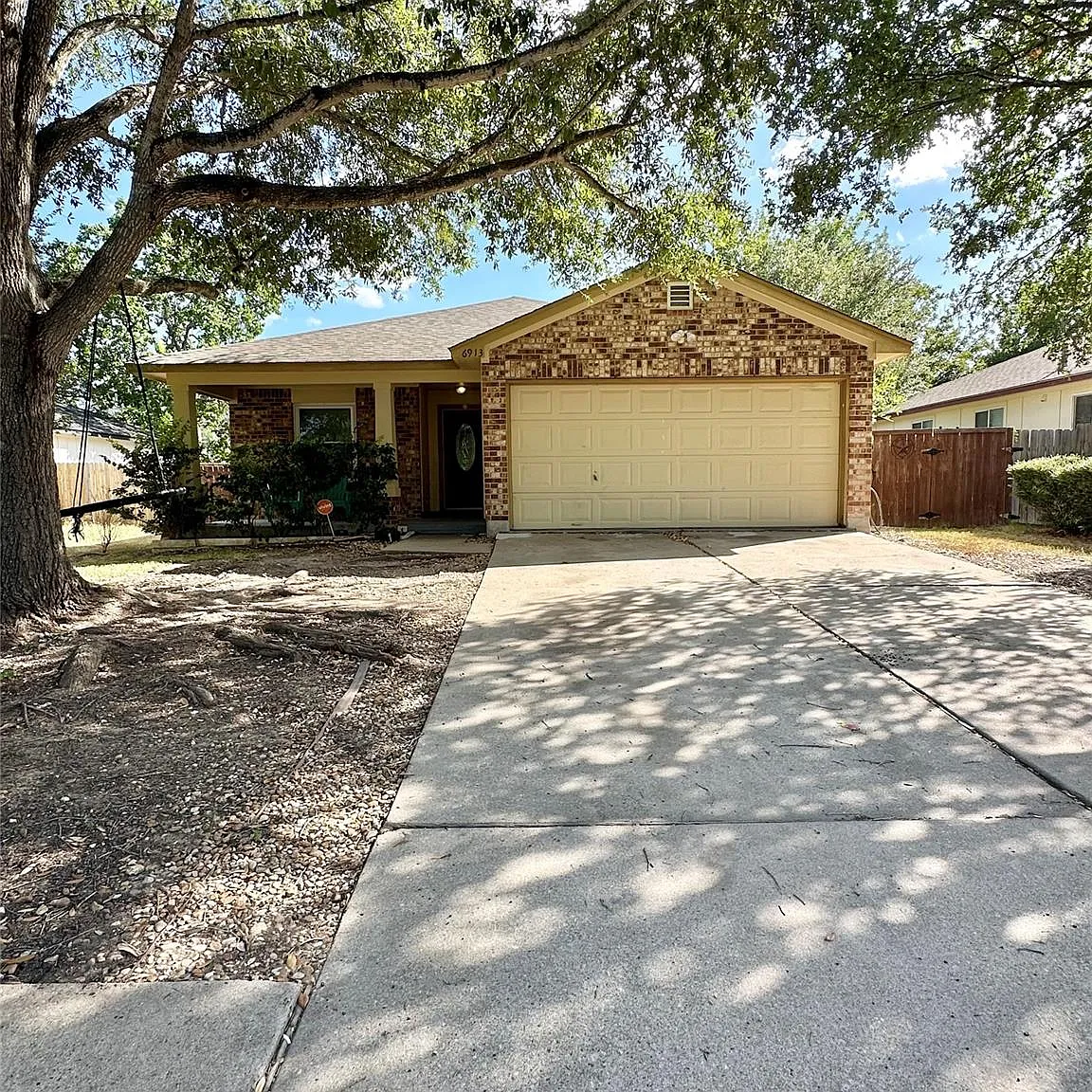 3 bed, 2.0 bath, 1626 sqft, $2,000 — Photo 1