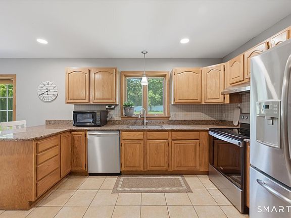 5th image of 23 Blueberry Lane