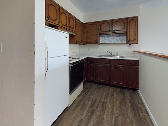 2nd image of 117 Church St APT 204