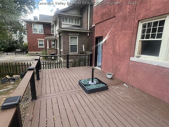 4th image of 1543 Quarrier St