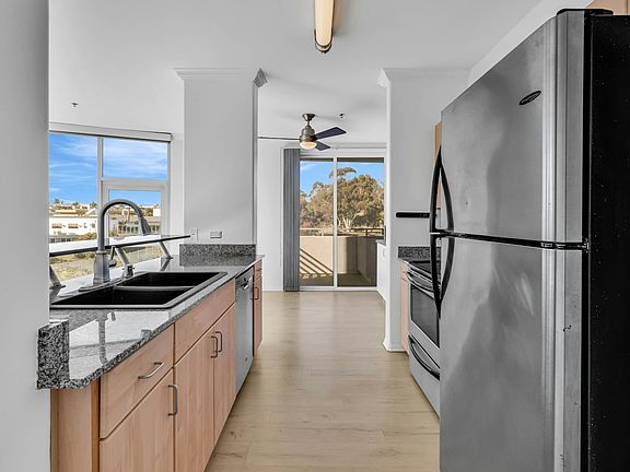 5th image of 1643 6th Ave APT 313