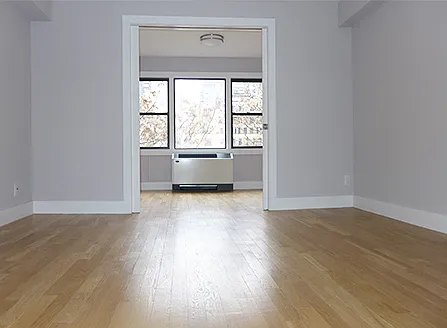 320 East 52nd Street — Photo 4
