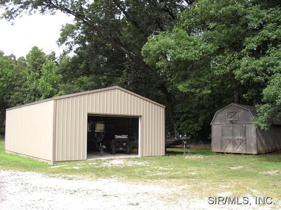 2nd image of 1324 E Lake Dr