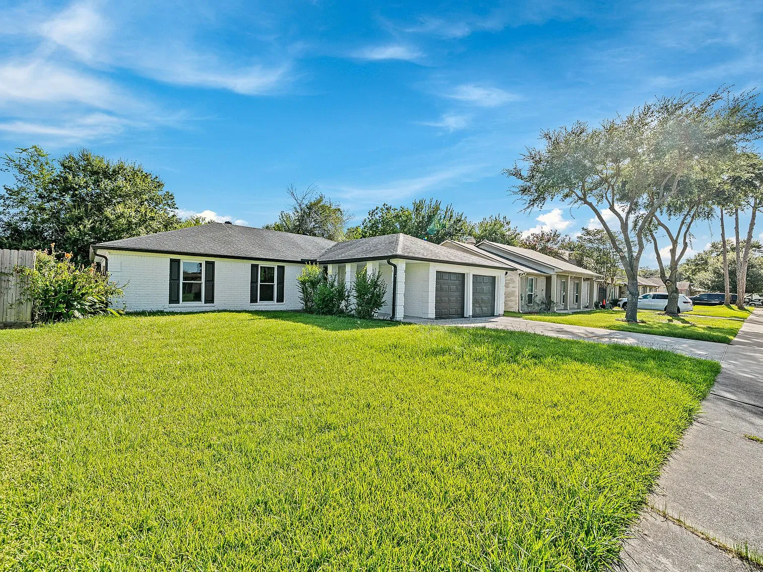 3 bed, 2.0 bath, 1654 sqft, $2,000 — Photo 3