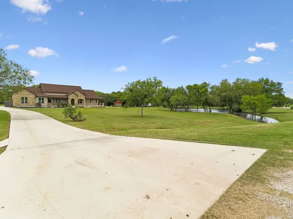137 Trail Boss, La Vernia, TX 78121