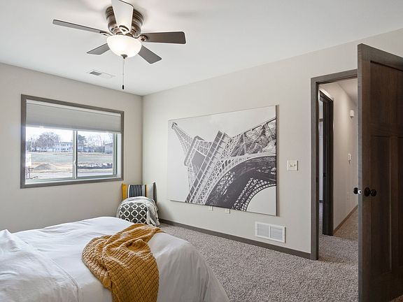 2nd image of 791 Peregrine Cir #9