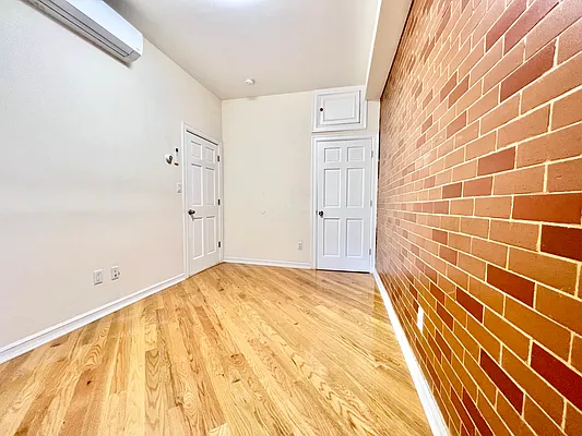 Rented by Pear NYC LLC | media 19