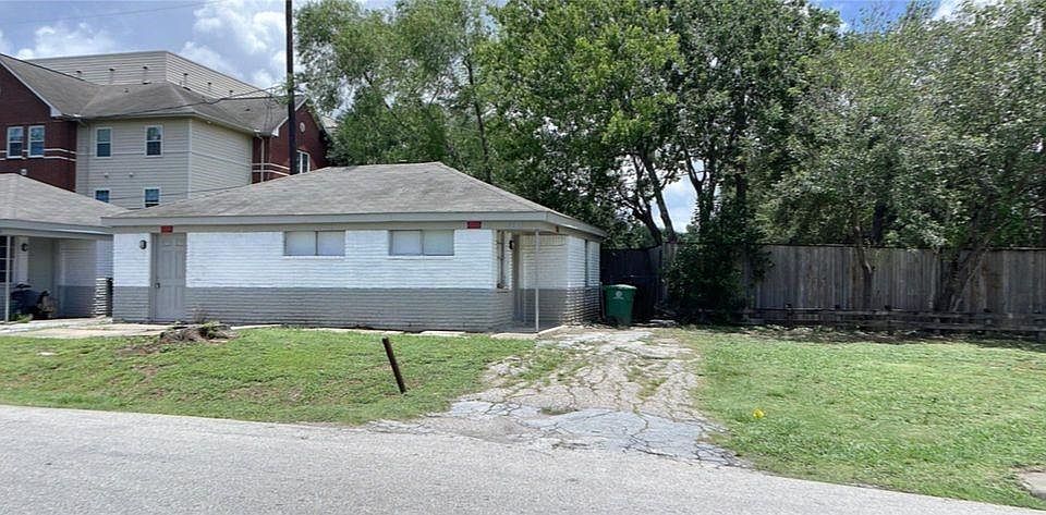 1st image of 3823 Mount Pleasant St