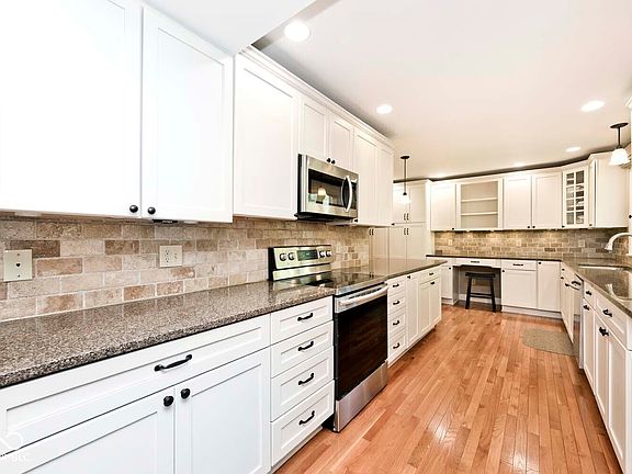 4th image of 8806 Buckhaven Dr