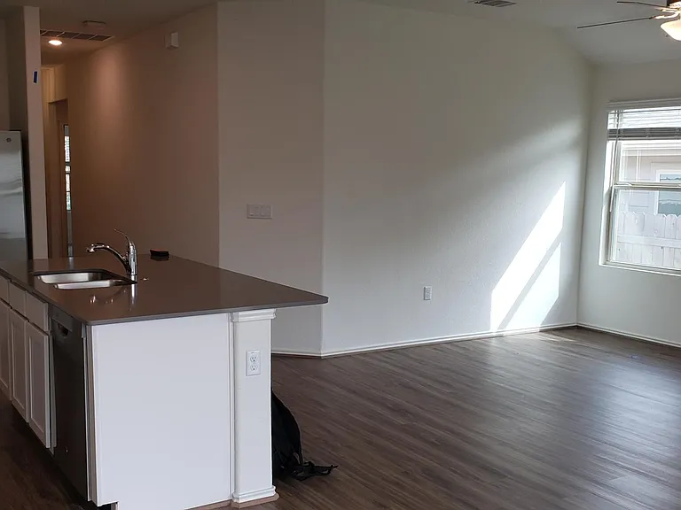 6917 Colorado Bluff Rd — Photo 10