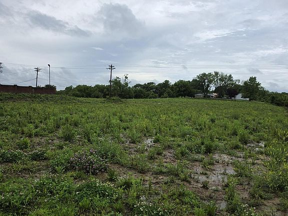 4th image of 28 Taft Hwy