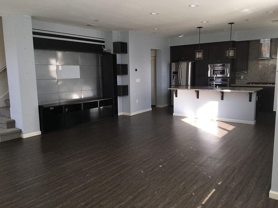2nd image of 2098 Central Pkwy