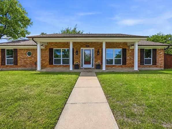 628 Robindale Ct, Bedford, TX 76022