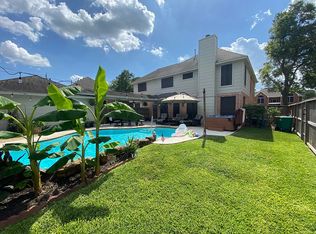 1510 Rustic Oak Ln, Seabrook, TX 77586